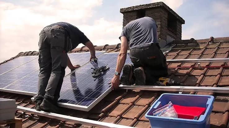 Cómo Funciona una Instalación de Autoconsumo Solar Paso a Paso